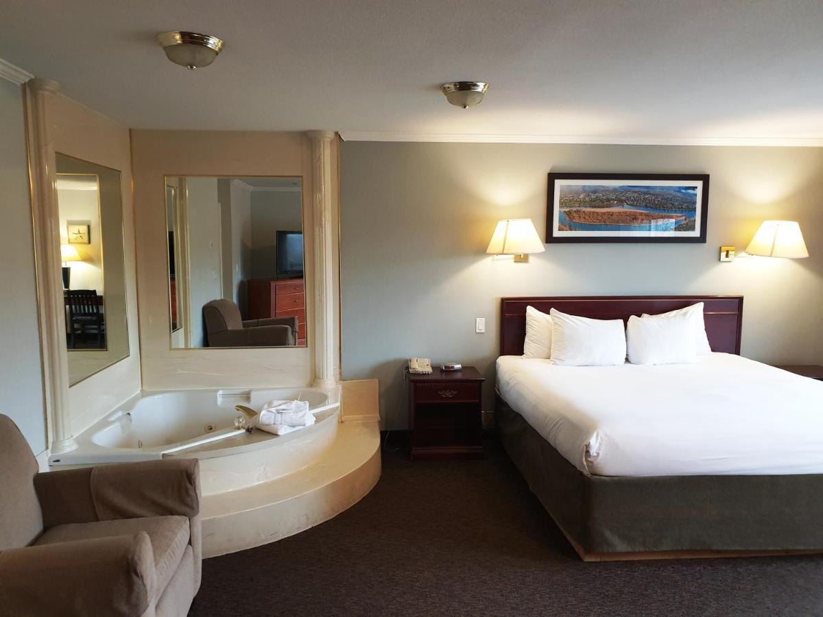Riverland Inn & Suites Kamloops Exterior foto